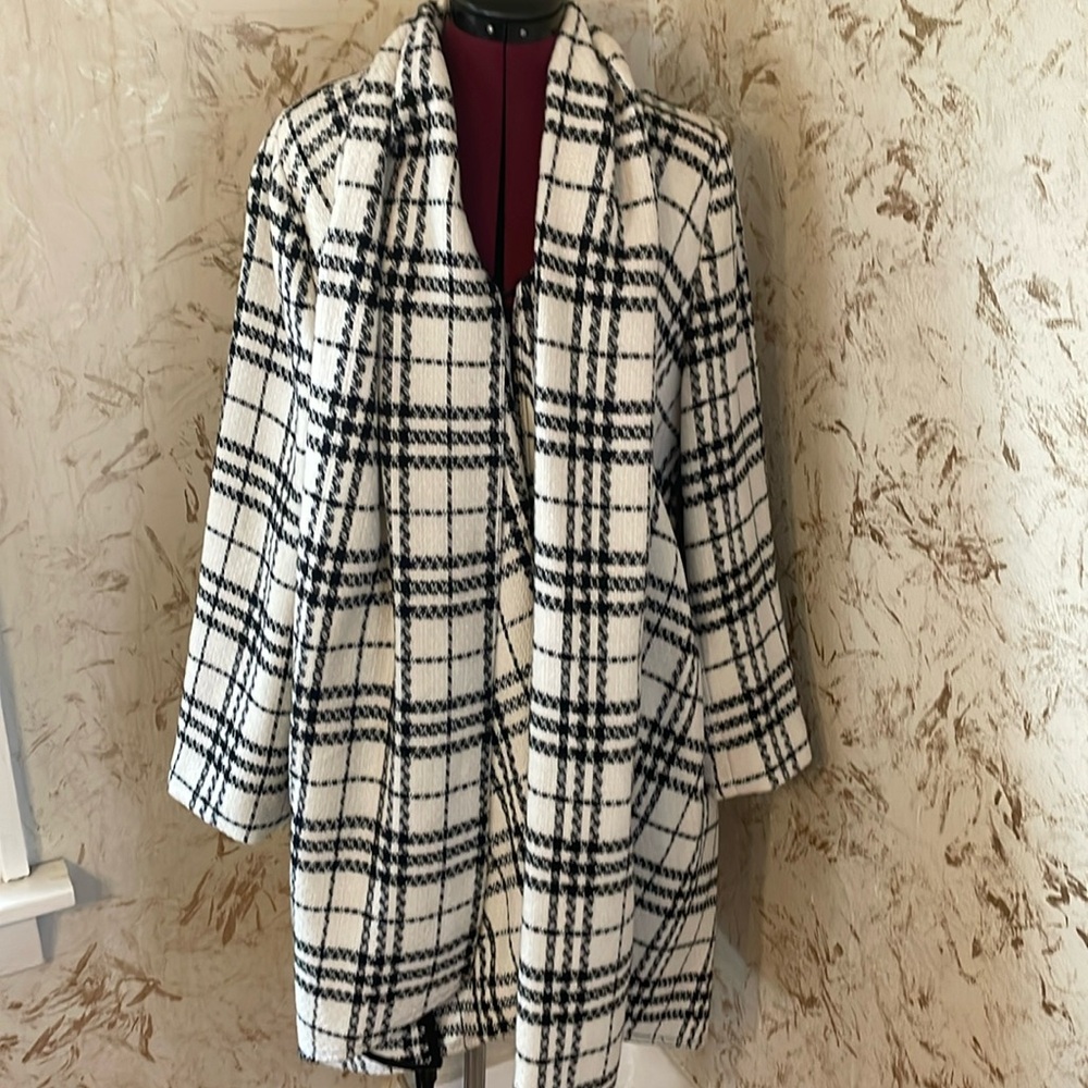 Regent Park plaid coat with attached scarf
